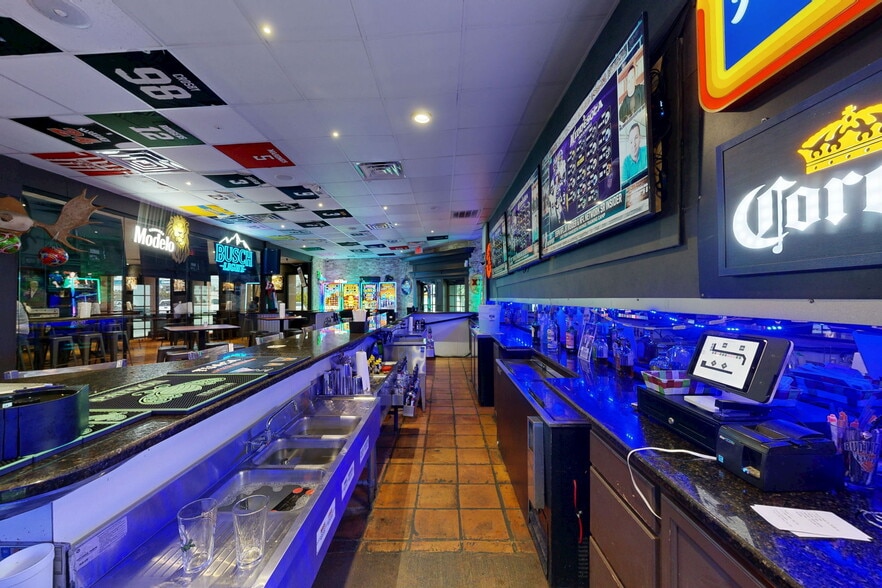 More Photos Of 4946 Rigsby Ave, San Antonio Restaurant For Sale