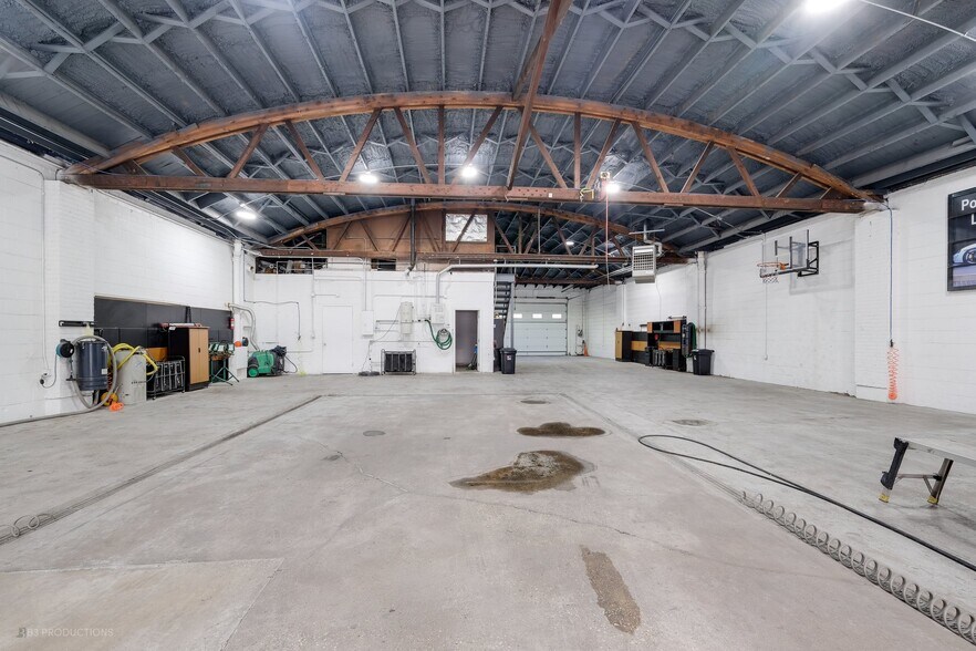 More Photos Of 7737 S Kedzie Ave, Chicago Carwash For Lease