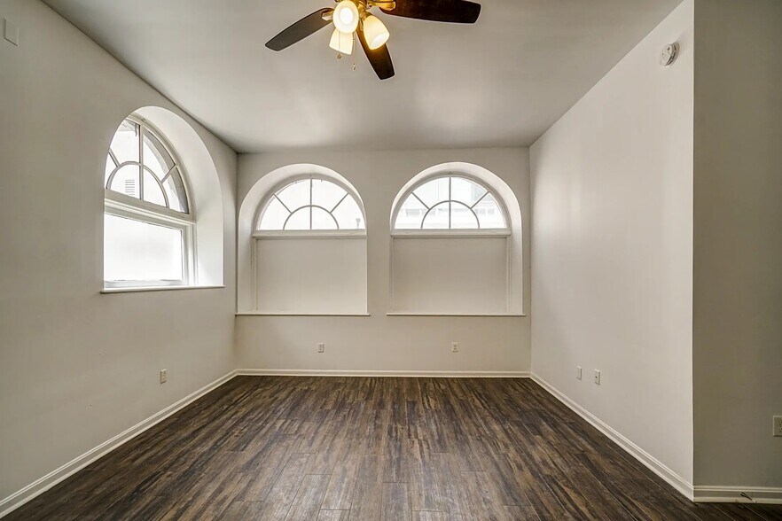 More Photos Of 11-15 E Saratoga St, Baltimore Apartments For Sale