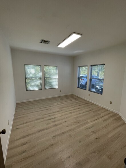 More Photos Of 4005 Spicewood Springs Rd, Austin Office For Sale
