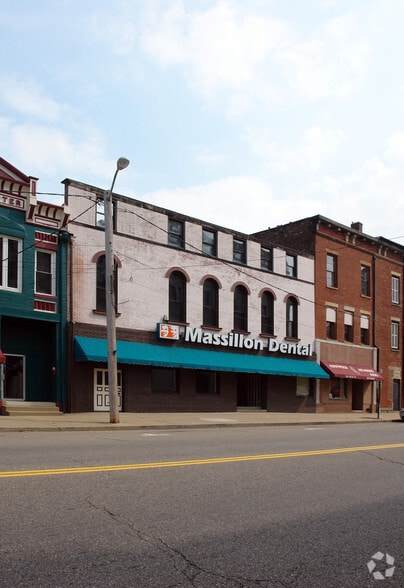 More Photos Of 32 Erie St N, Massillon Storefront Retail Office For Sale