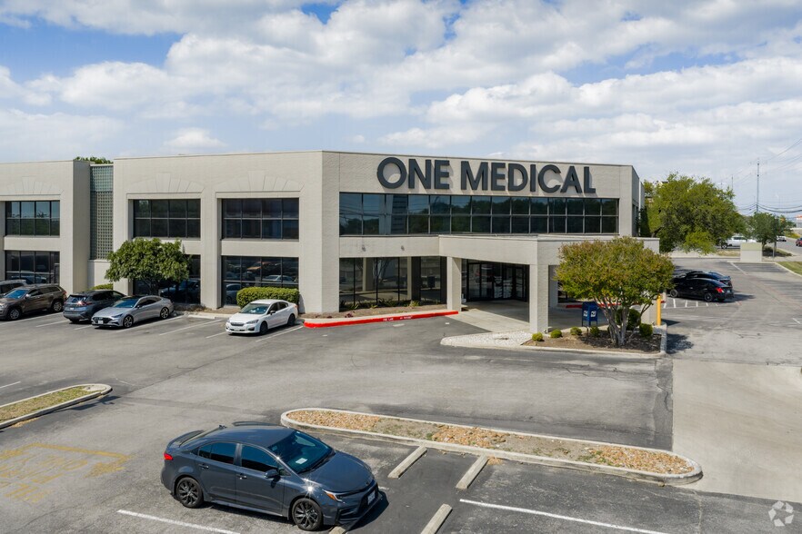 Primary Photo Of 14615 San Pedro Ave, San Antonio Medical For Lease