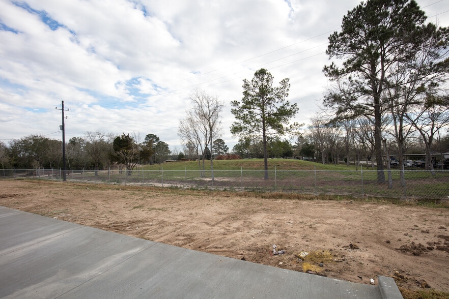 More Photos Of 3642 Bacor Rd, Houston Warehouse For Lease