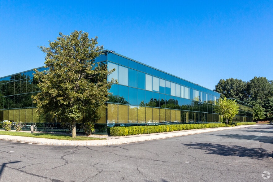 Primary Photo Of 195 Route 9 S, Manalapan Township Office For Lease