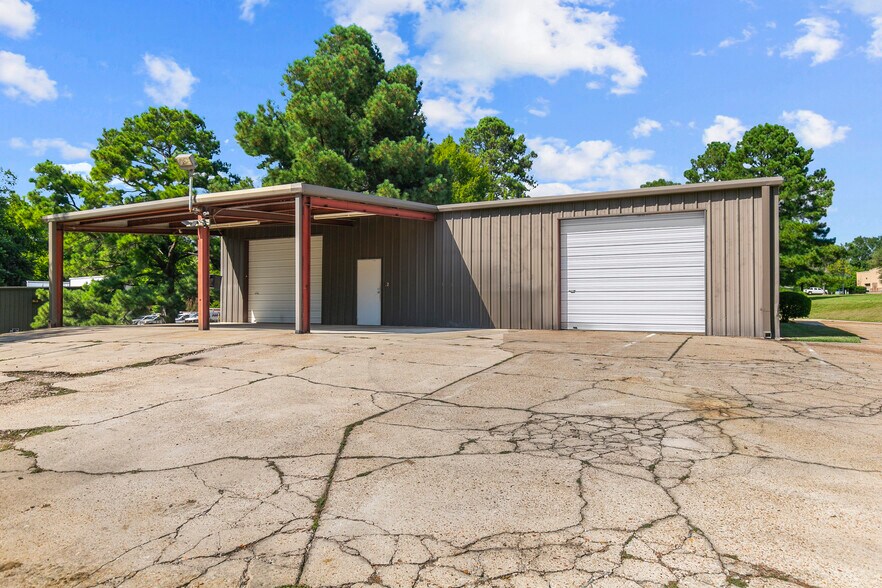 More Photos Of 125 Solleftea Dr, Madison Industrial For Lease