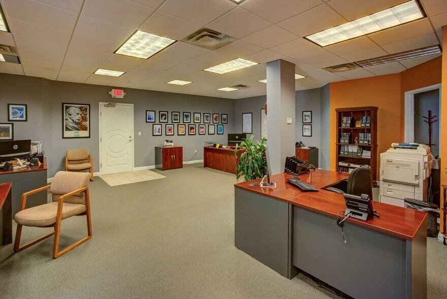 More Photos Of 8401 Chagrin Rd, Chagrin Falls Medical For Sale