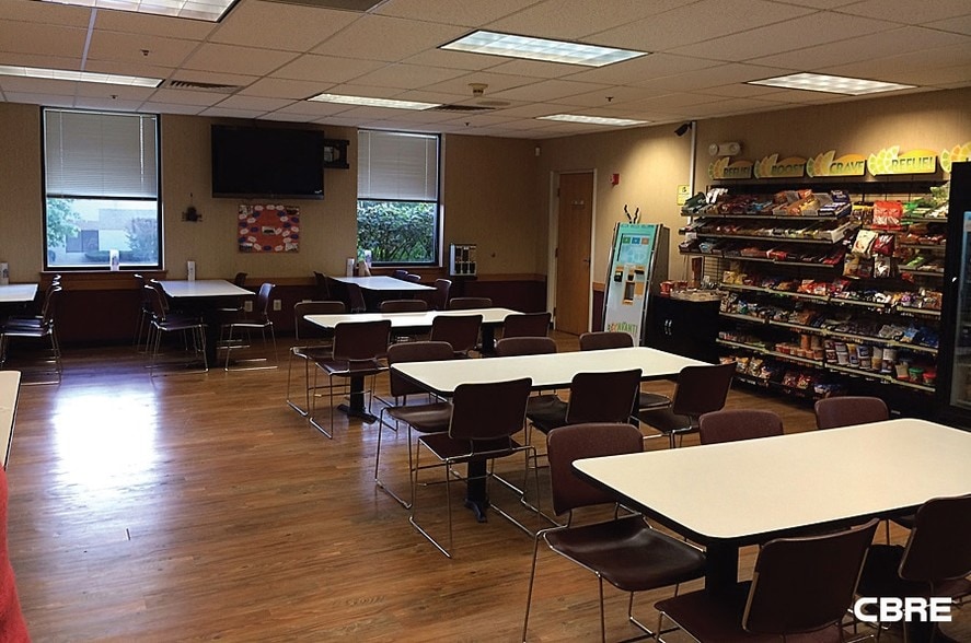 More Photos Of 954 Marcon Blvd, Allentown Office For Sale