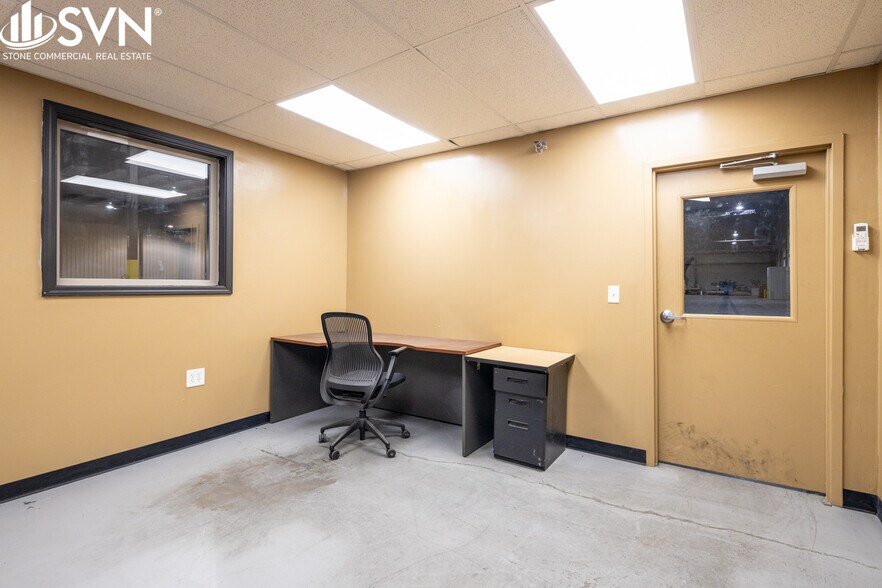 More Photos Of 510 Assembly Dr, Elizabethtown Unknown For Lease