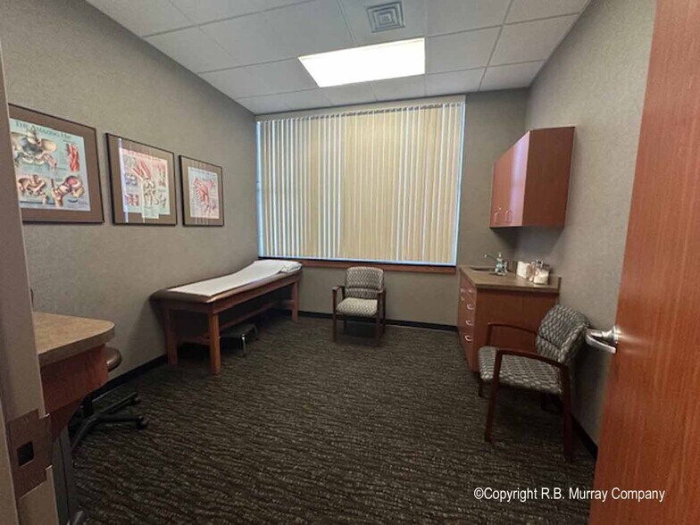 More Photos Of 4350 S National Ave, Springfield Medical For Sale