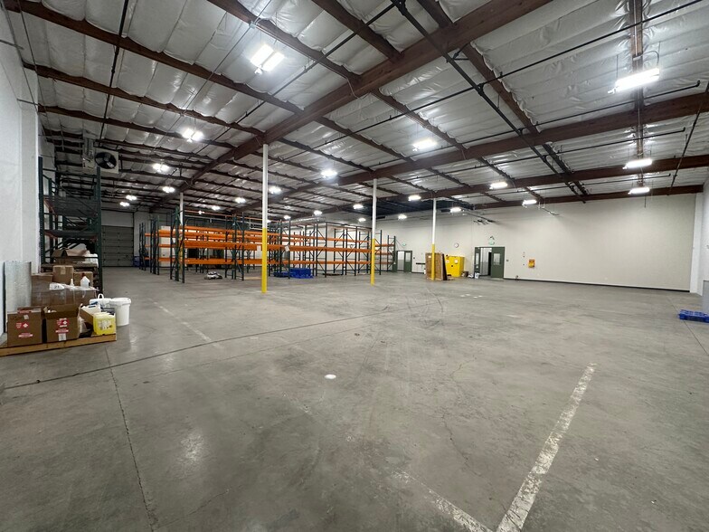 More Photos Of 2049 W Steele Ln, Santa Rosa Warehouse For Sale