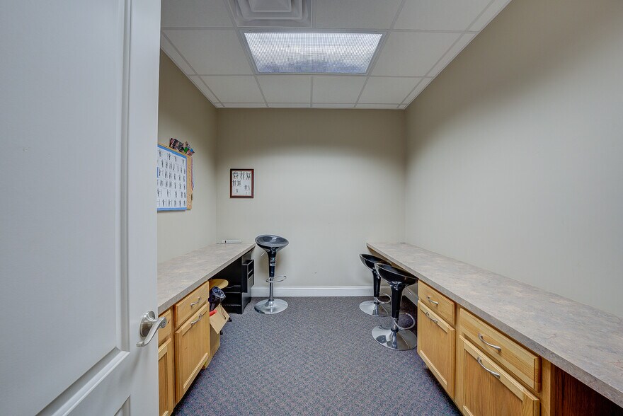 More Photos Of 1129 Thomas Jefferson Rd, Forest General Retail For Sale