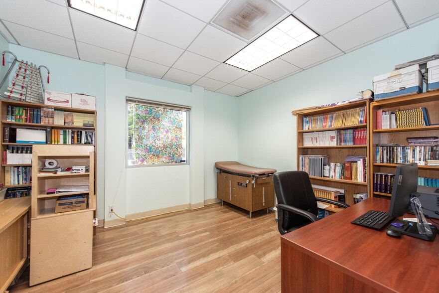 More Photos Of 17500 Red Hill Ave, Irvine Office Residential For Lease