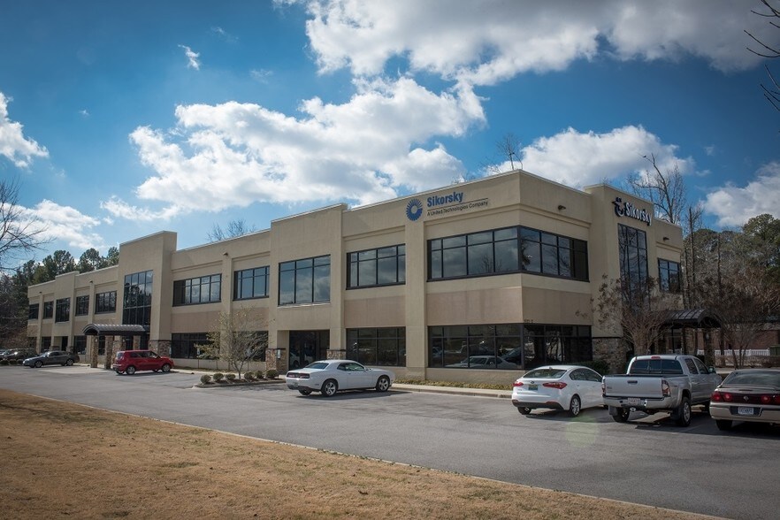 More Photos Of 5025 Bradford Dr, Huntsville Unknown For Lease