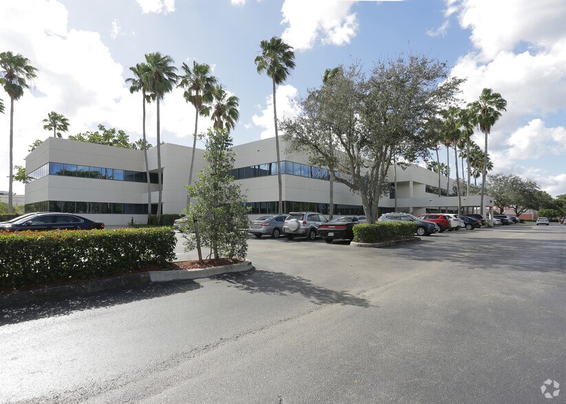 Primary Photo Of 9750 NW 33rd St, Coral Springs Medical For Lease