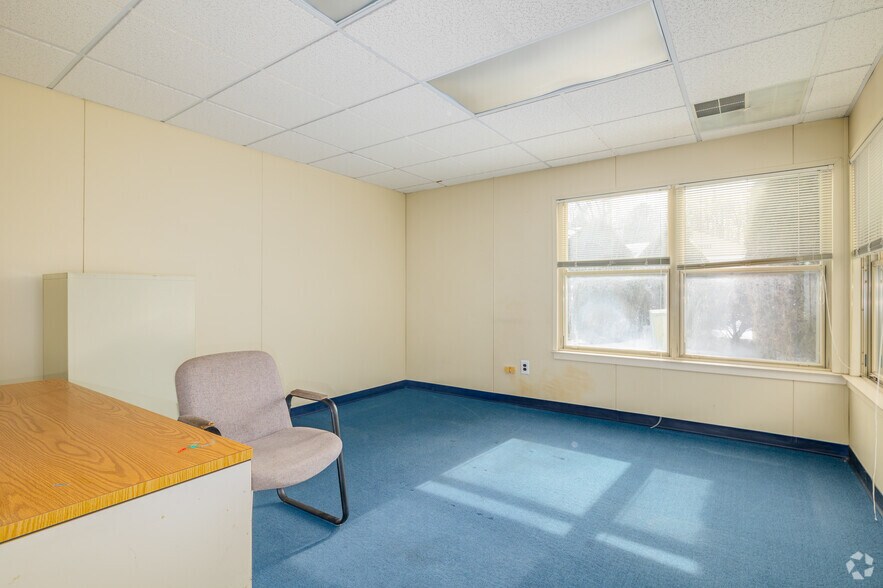 More Photos Of 100-1000 Birchfield Dr, Mount, Mount Laurel Unknown For Lease