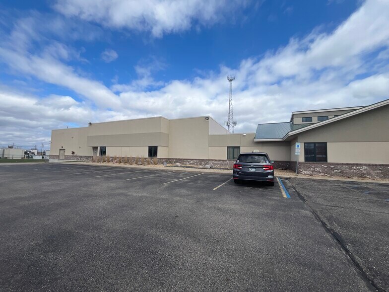 More Photos Of 342 42nd St S, Fargo Manufacturing For Sale