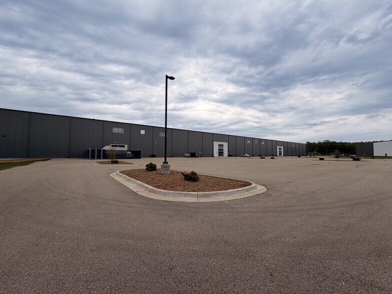 More Photos Of 211 Watkins Rd, Battle Creek Distribution For Lease