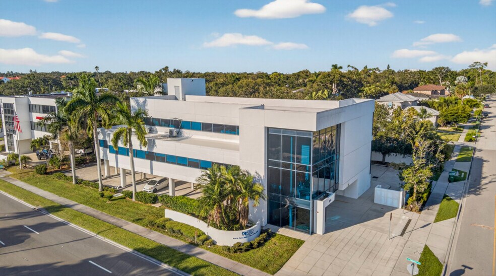 Primary Photo Of 2426 S Tamiami Trl, Sarasota Medical For Sale