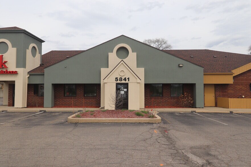More Photos Of 5841 Whitmore Lake Rd, Brighton Office For Lease