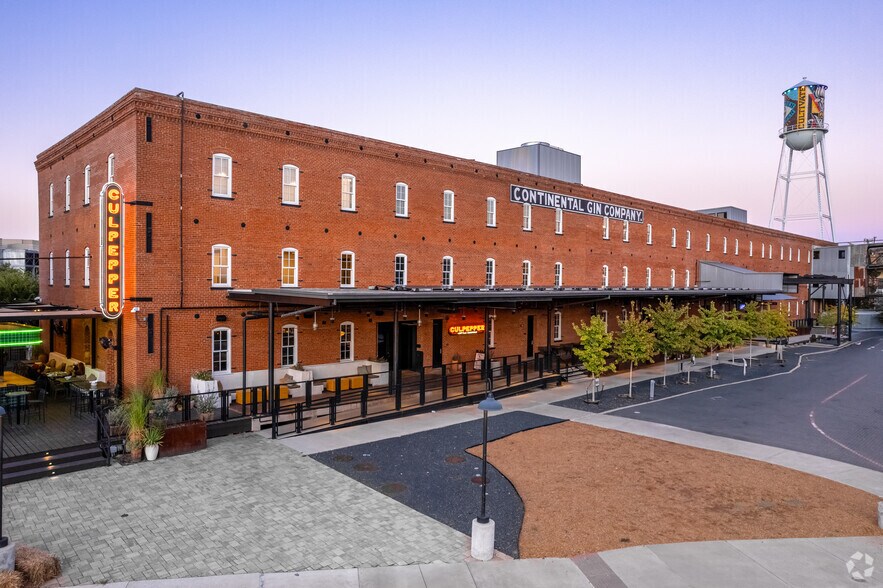 Primary Photo Of 3309 Elm St, Dallas Office For Sale