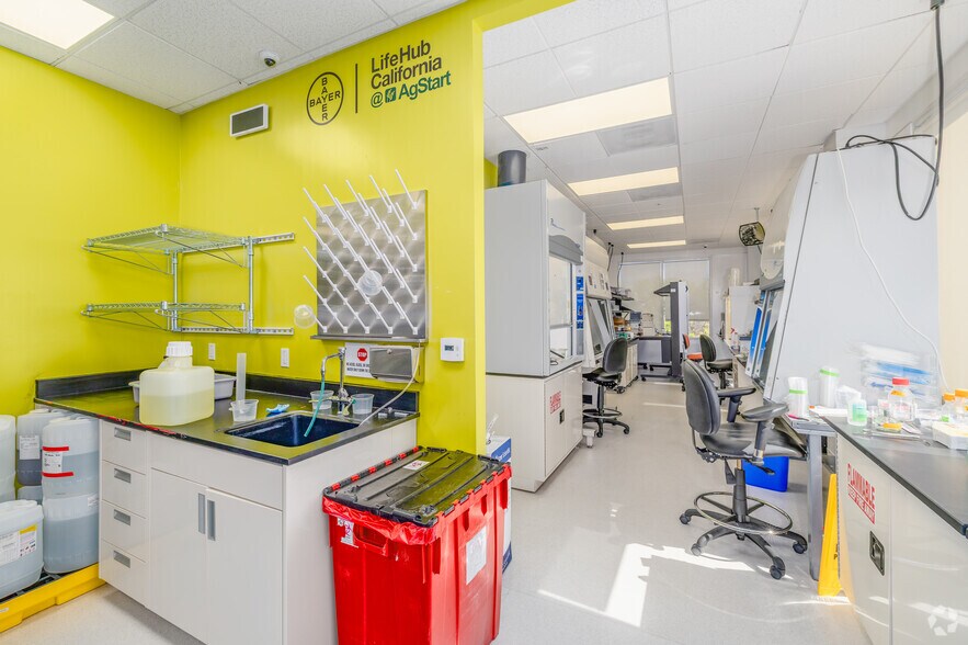 More Photos Of 1100 Main St, Woodland Medical For Sale