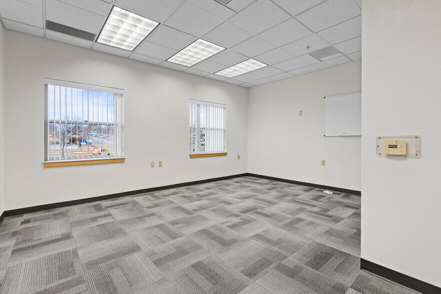 More Photos Of 4240 S Lees Summit Rd, Independence Office For Lease