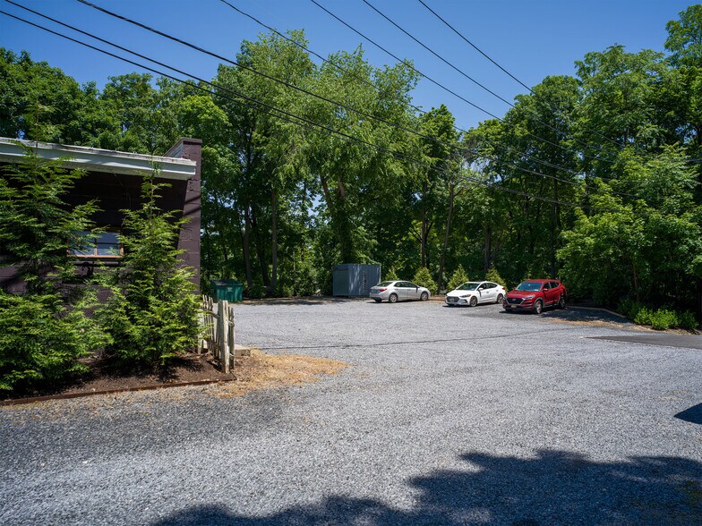 More Photos Of 1 Continental Hl, Glen Cove Warehouse For Sale