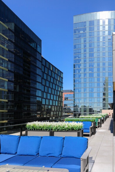 More Photos Of 732 W Randolph St, Chicago Unknown For Lease