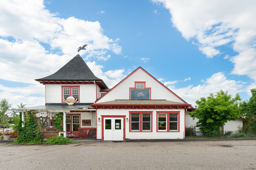 More Photos Of 2711 W College St, Bozeman Restaurant For Sale