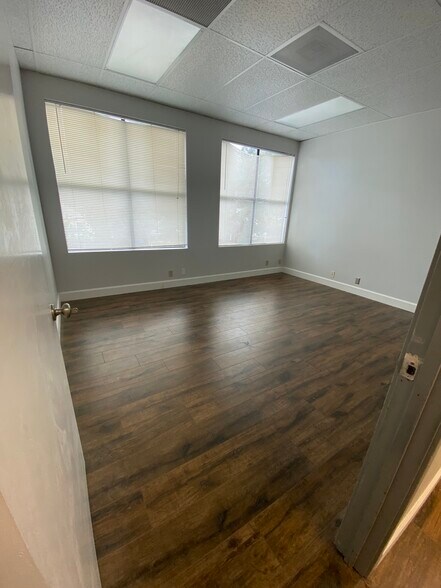 More Photos Of 8811 S Tacoma Way, Tacoma Medical For Lease