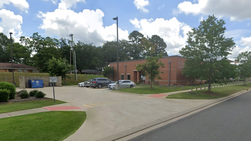 More Photos Of 103 MBL Bank Dr, Minden Office For Sale