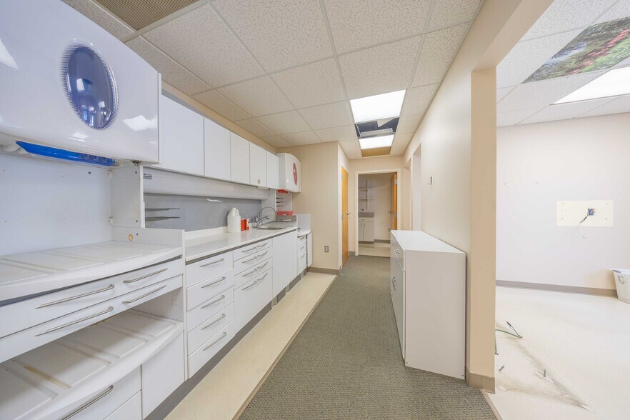 More Photos Of 43-47 Nason St, Maynard Bank For Lease