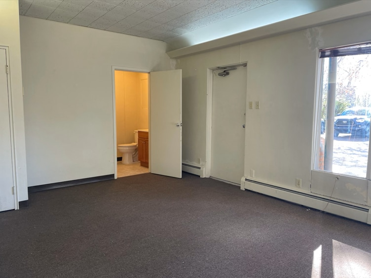 More Photos Of 3985 Race Rd, Cincinnati Office Residential For Lease