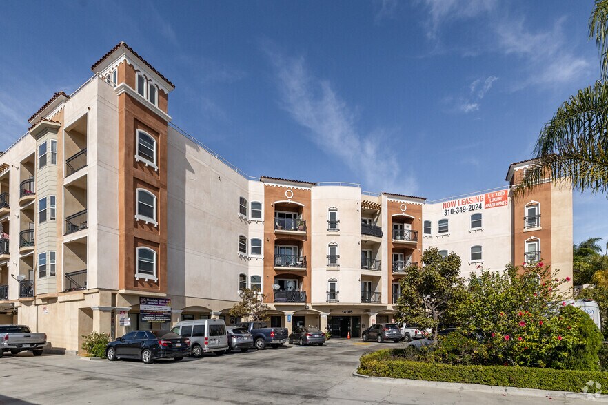 More Photos Of 14105 Chadron Ave, Hawthorne Apartments For Sale