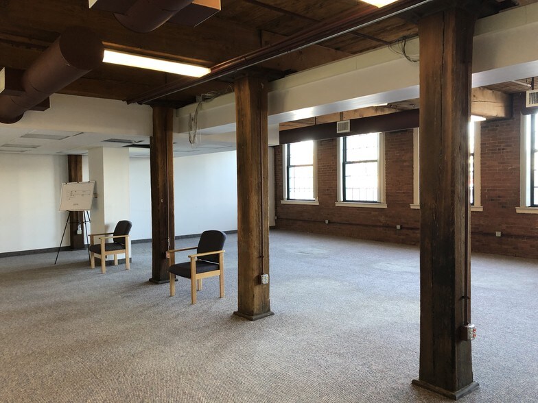 More Photos Of 1 Grove St, New Britain Medical For Lease