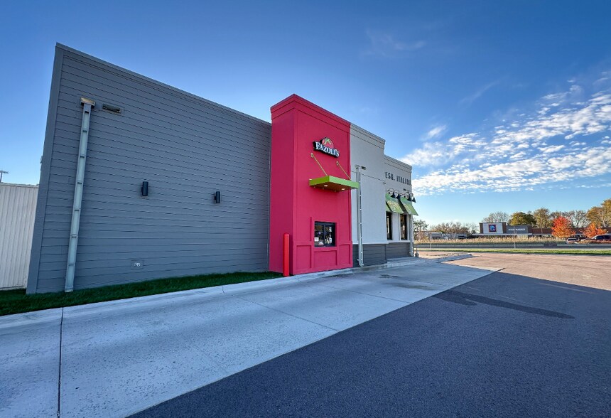 More Photos Of 5120 E Arrowhead Pky, Sioux Falls Fast Food For Sale