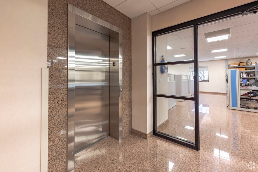 More Photos Of 2 Morse Rd, Oxford Warehouse For Sale