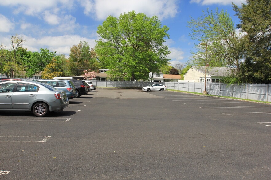 More Photos Of 2509 Park Ave, South Plainfield Office For Lease