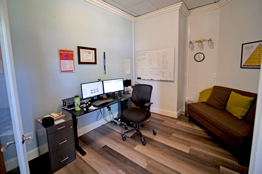 More Photos Of 3596 Broad St, San Luis Obispo Storefront Retail Office For Lease