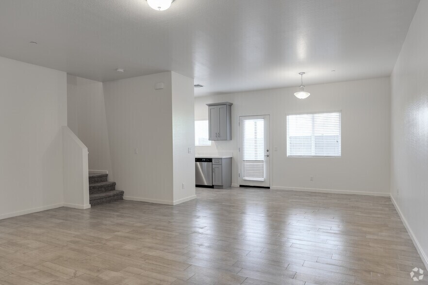 More Photos Of 701 N McQueen Rd, Chandler Apartments For Sale