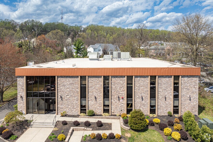 More Photos Of 67 Mountain Blvd, Warren Office For Lease