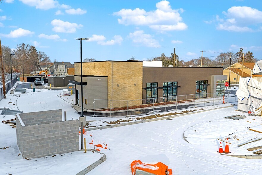 More Photos Of 850 Main st, Clinton General Retail For Sale