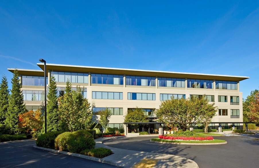 More Photos Of 720 4th Ave, Kirkland Office For Lease