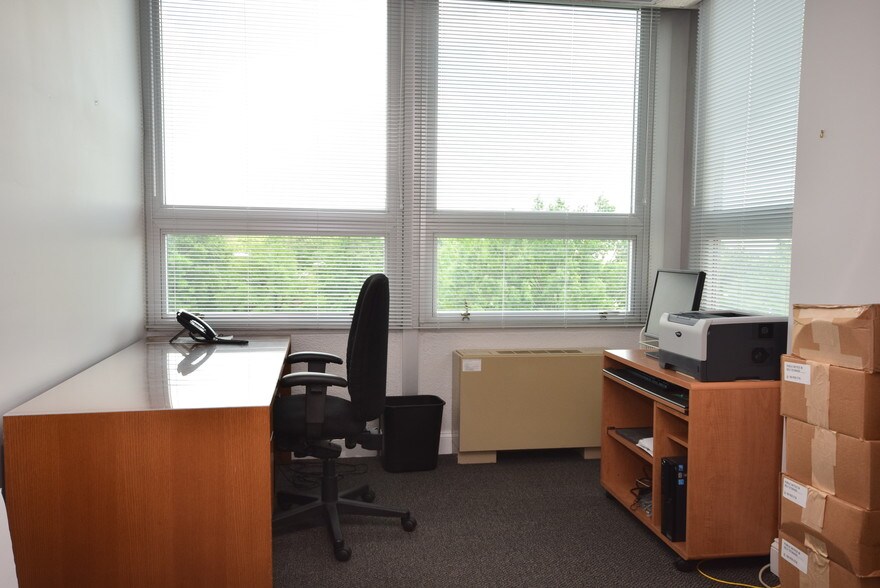 More Photos Of 200 Little Falls St, Falls Church Office For Lease