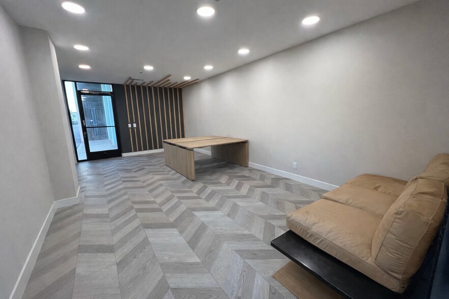 More Photos Of 2007 Raymer Ave, Fullerton Distribution For Sale