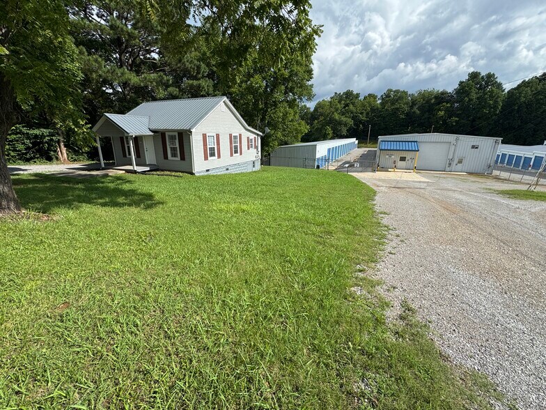 More Photos Of 321 W End Ave, McMinnville Office For Lease
