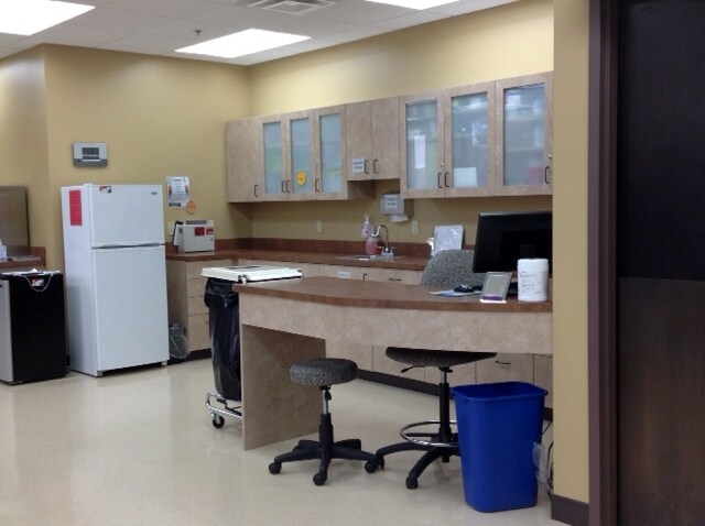 More Photos Of 7 1st Ave, Peabody Medical For Lease