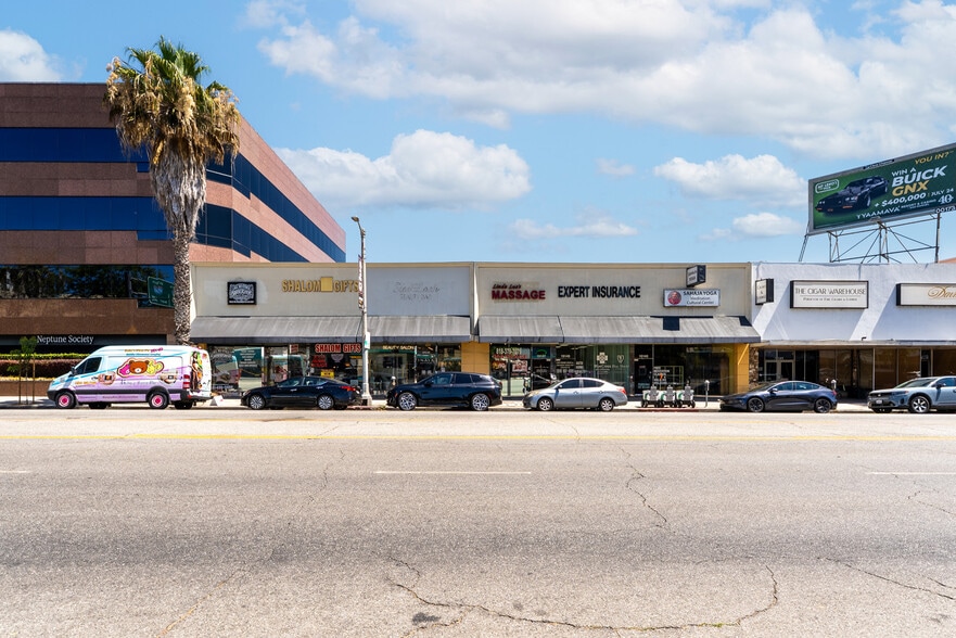 More Photos Of 15143-15153 Ventura Blvd, Sherman Oaks Storefront For Sale