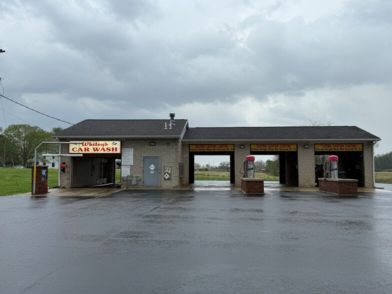 Primary Photo Of 3938 Columbus Rd, Centerburg General Retail For Sale
