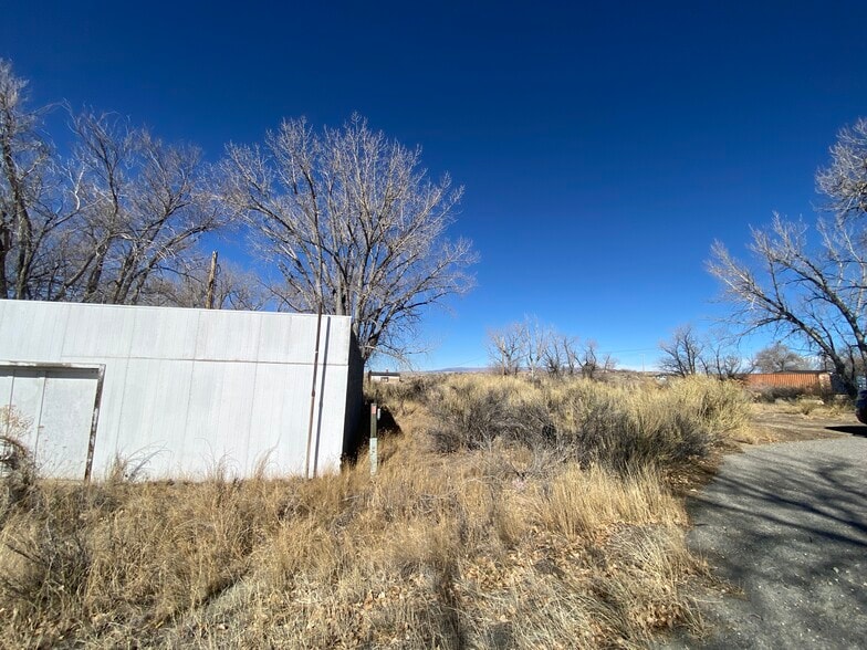 More Photos Of 25 Fremont St, Lysite General Retail For Sale